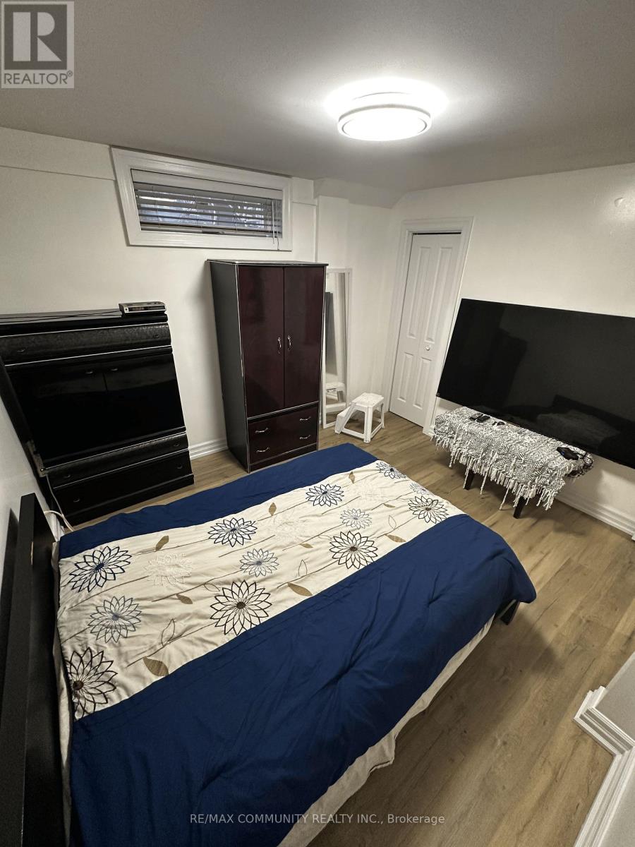 Lower - 4 Lakeview Avenue, Toronto, Ontario  M6J 3B1 - Photo 7 - C13567368