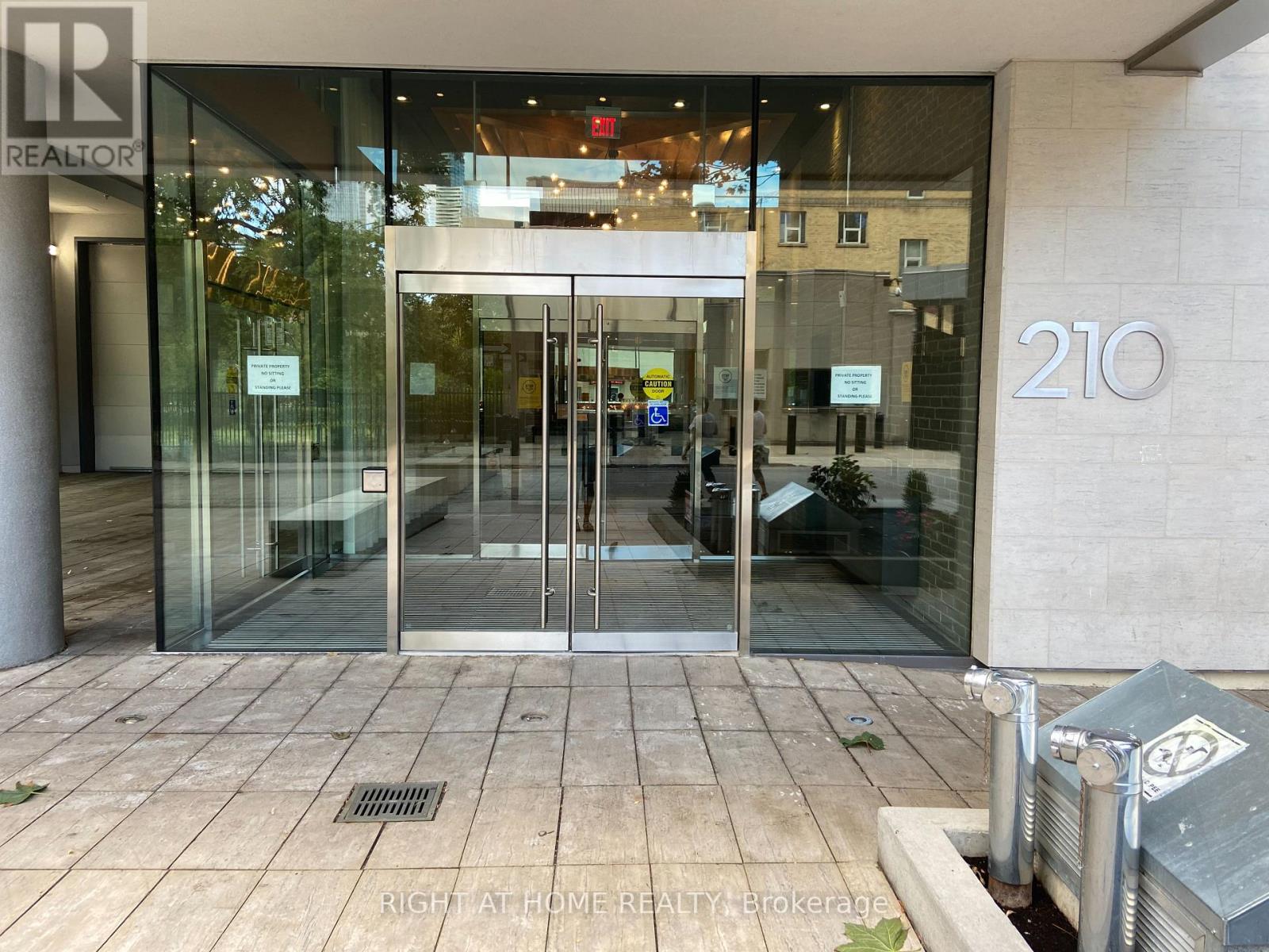 802 - 210 SIMCOE STREET, Toronto (Kensington-Chinatown)