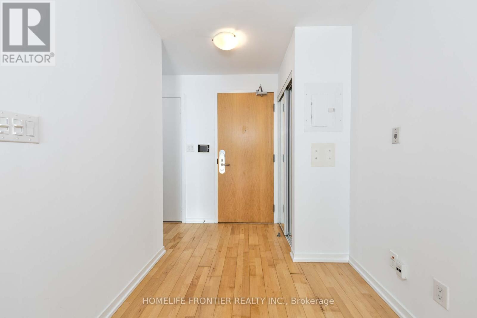 2111 - 65 Bremner Boulevard, Toronto, Ontario  M5J 0A7 - Photo 2 - C13567466