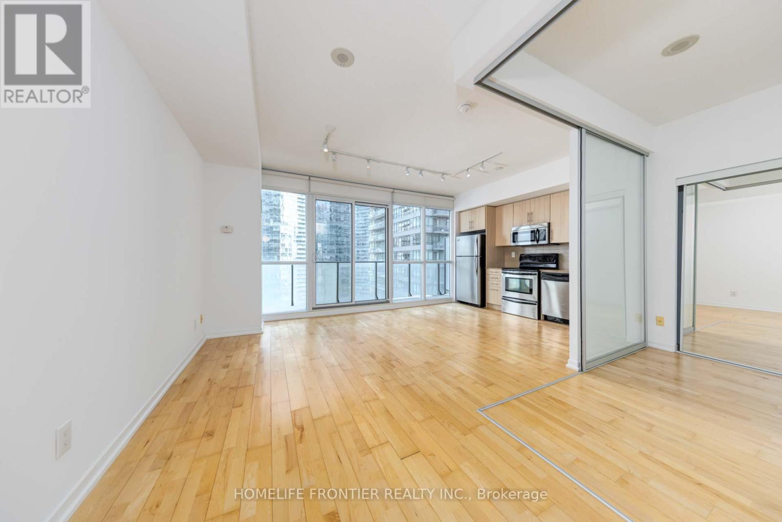 2111 - 65 Bremner Boulevard, Toronto, Ontario  M5J 0A7 - Photo 6 - C13567466