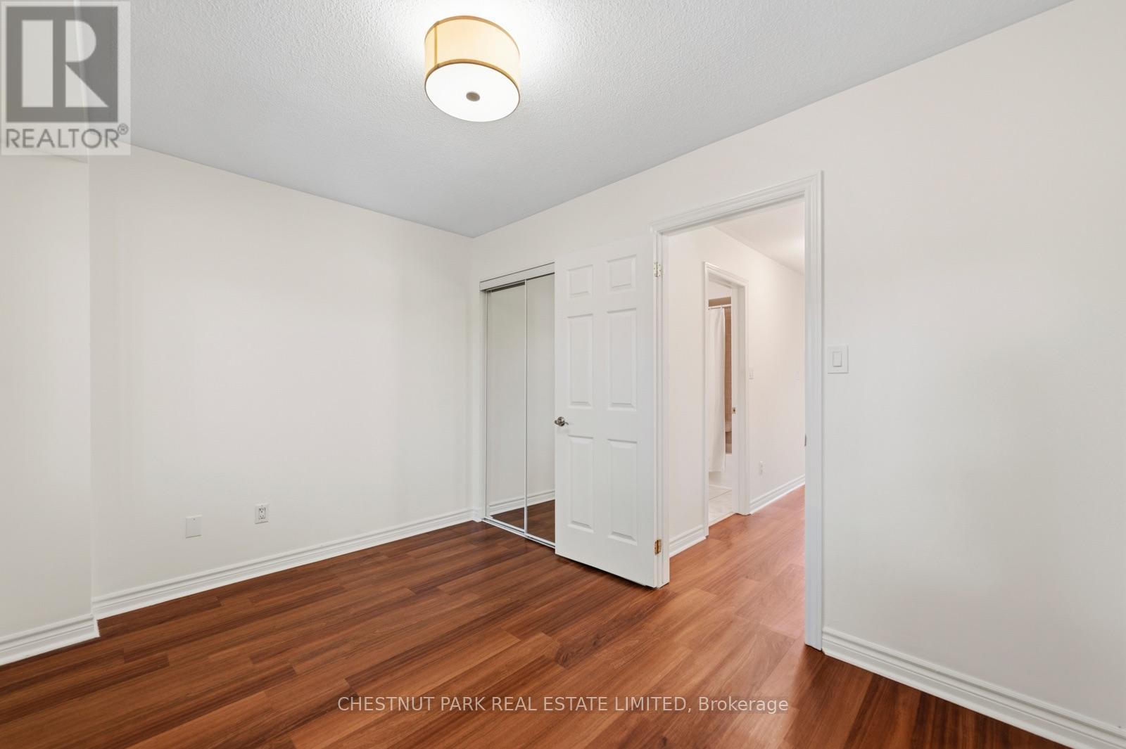 21 Littleyork Road, Toronto, Ontario  M4E 3W6 - Photo 12 - E13567502
