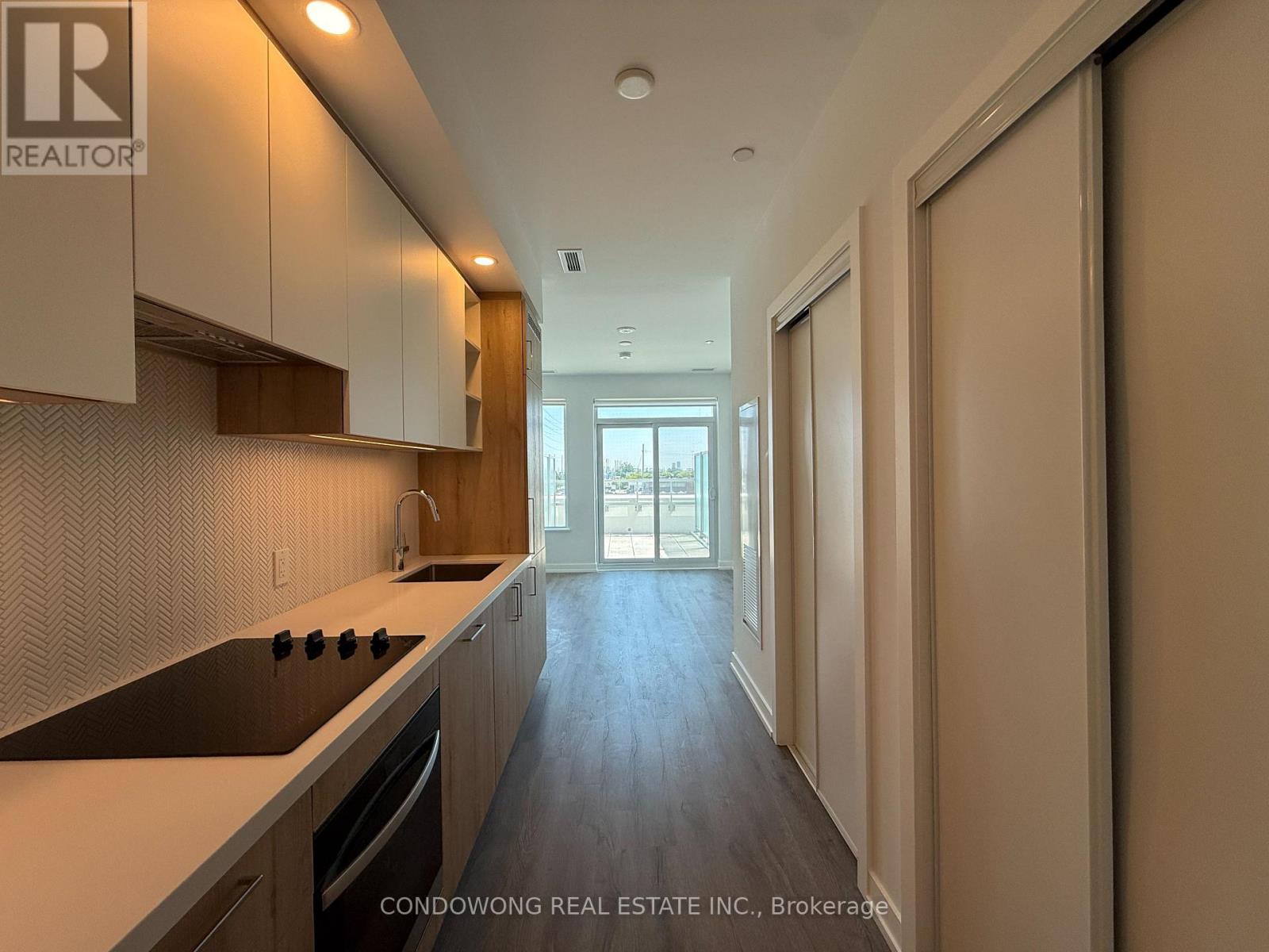 305 - 5 MEADOWDALE ROAD, Vaughan (Vaughan Corporate Centre)