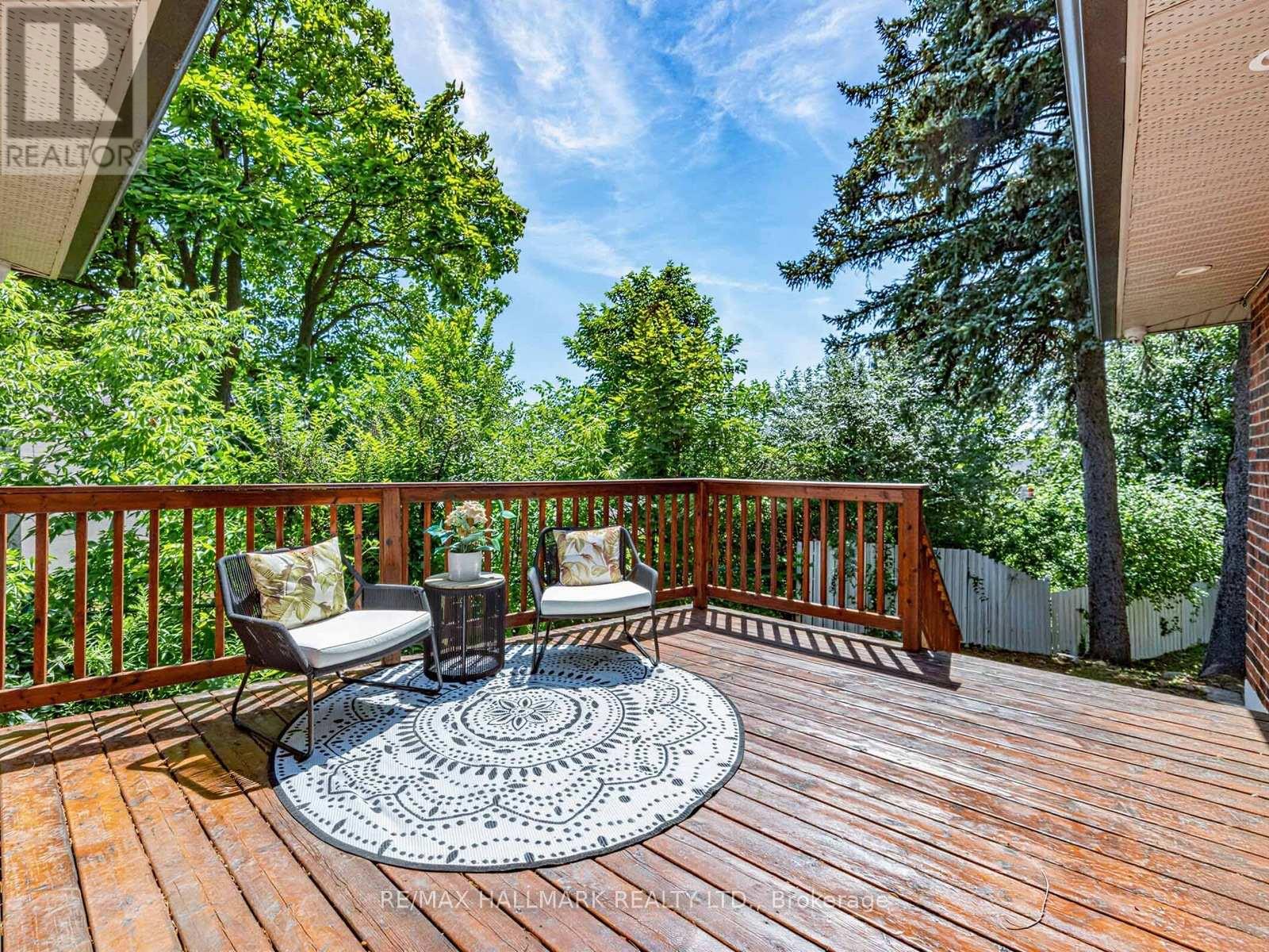 8 Tufton Crescent, Toronto, Ontario  M4A 2E3 - Photo 24 - C13566420