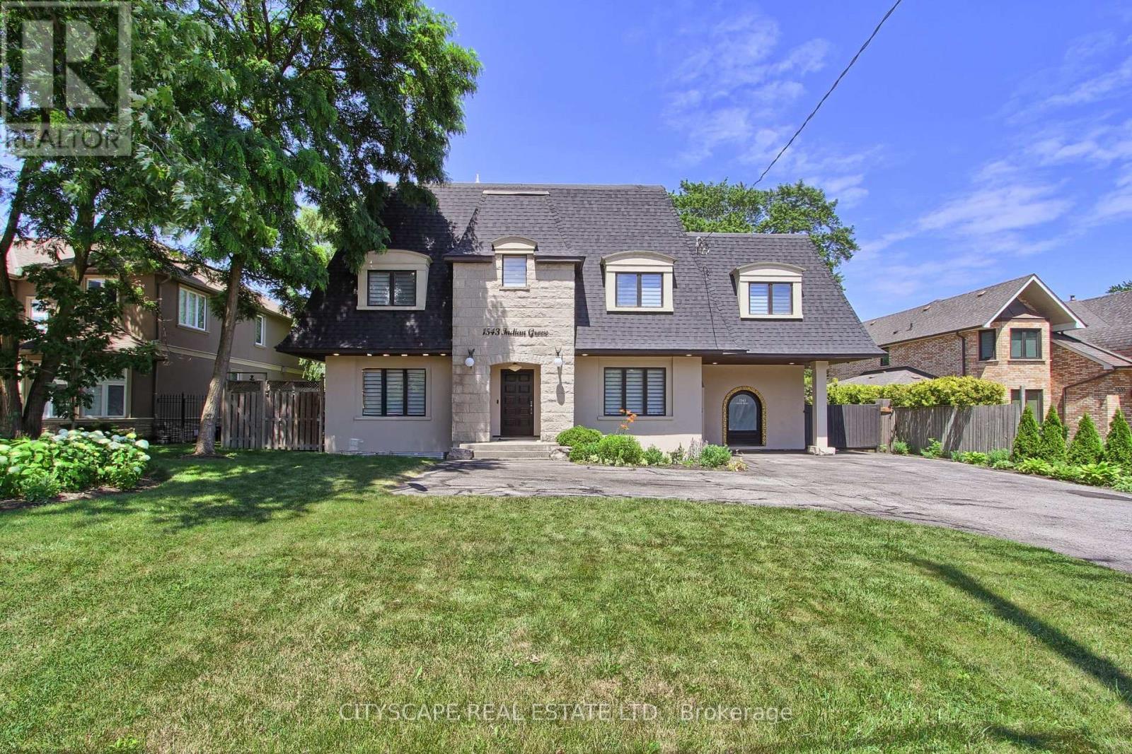 1543 Indian Grove, Mississauga, Ontario  L5H 2S5 - Photo 1 - W13567456
