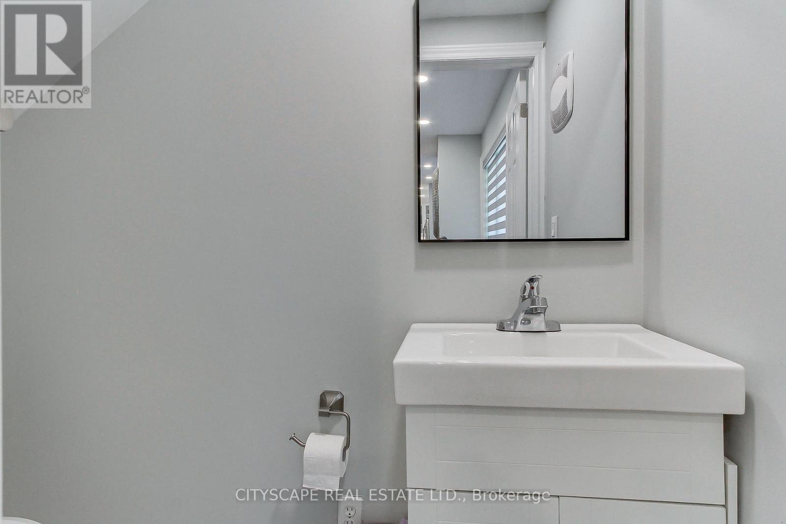 1543 Indian Grove, Mississauga, Ontario  L5H 2S5 - Photo 17 - W13567456