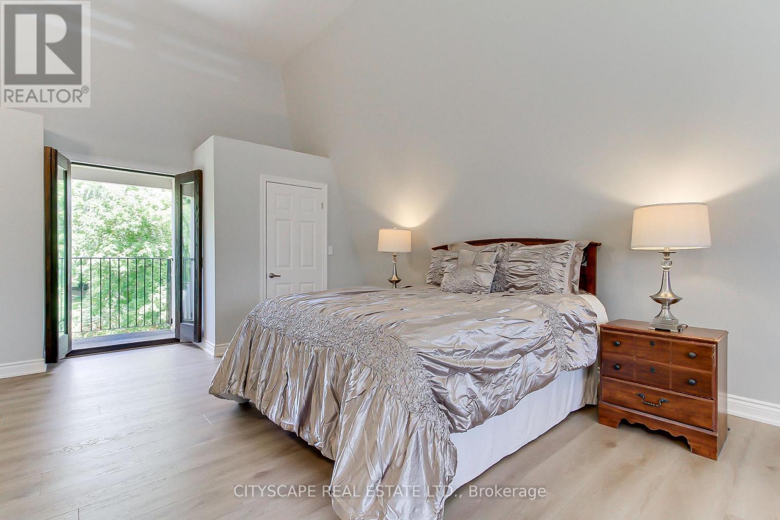 1543 Indian Grove, Mississauga, Ontario  L5H 2S5 - Photo 24 - W13567456