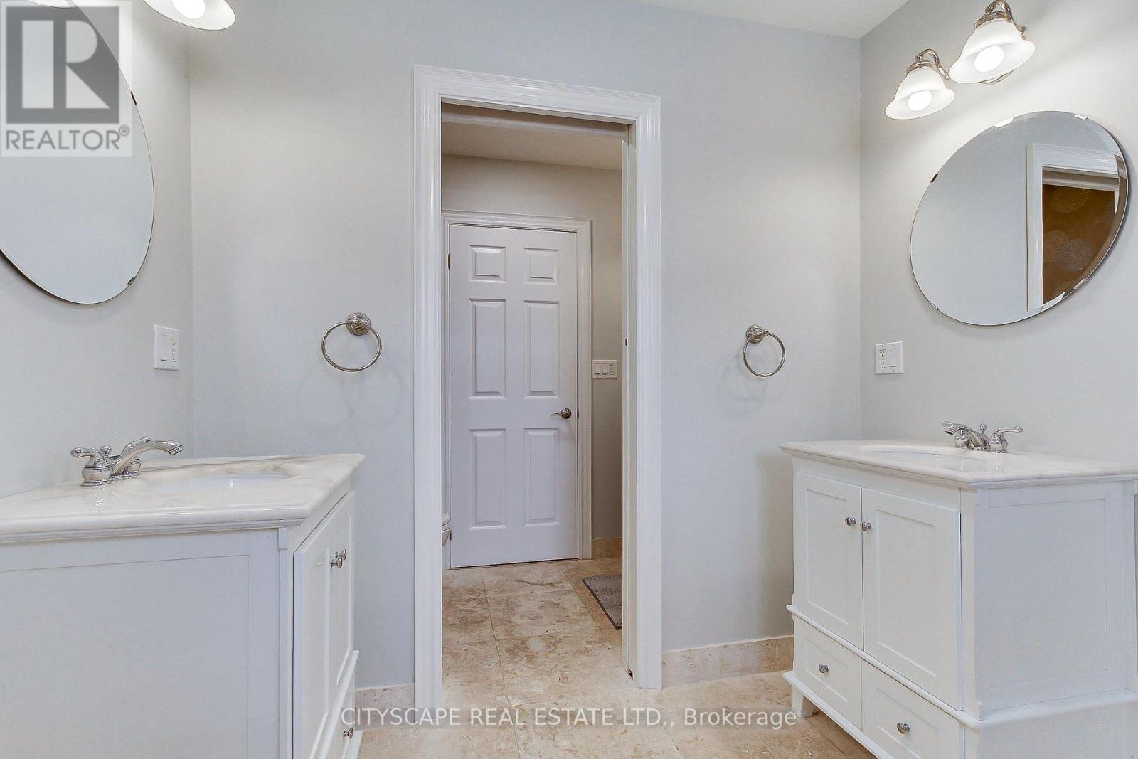 1543 Indian Grove, Mississauga, Ontario  L5H 2S5 - Photo 36 - W13567456