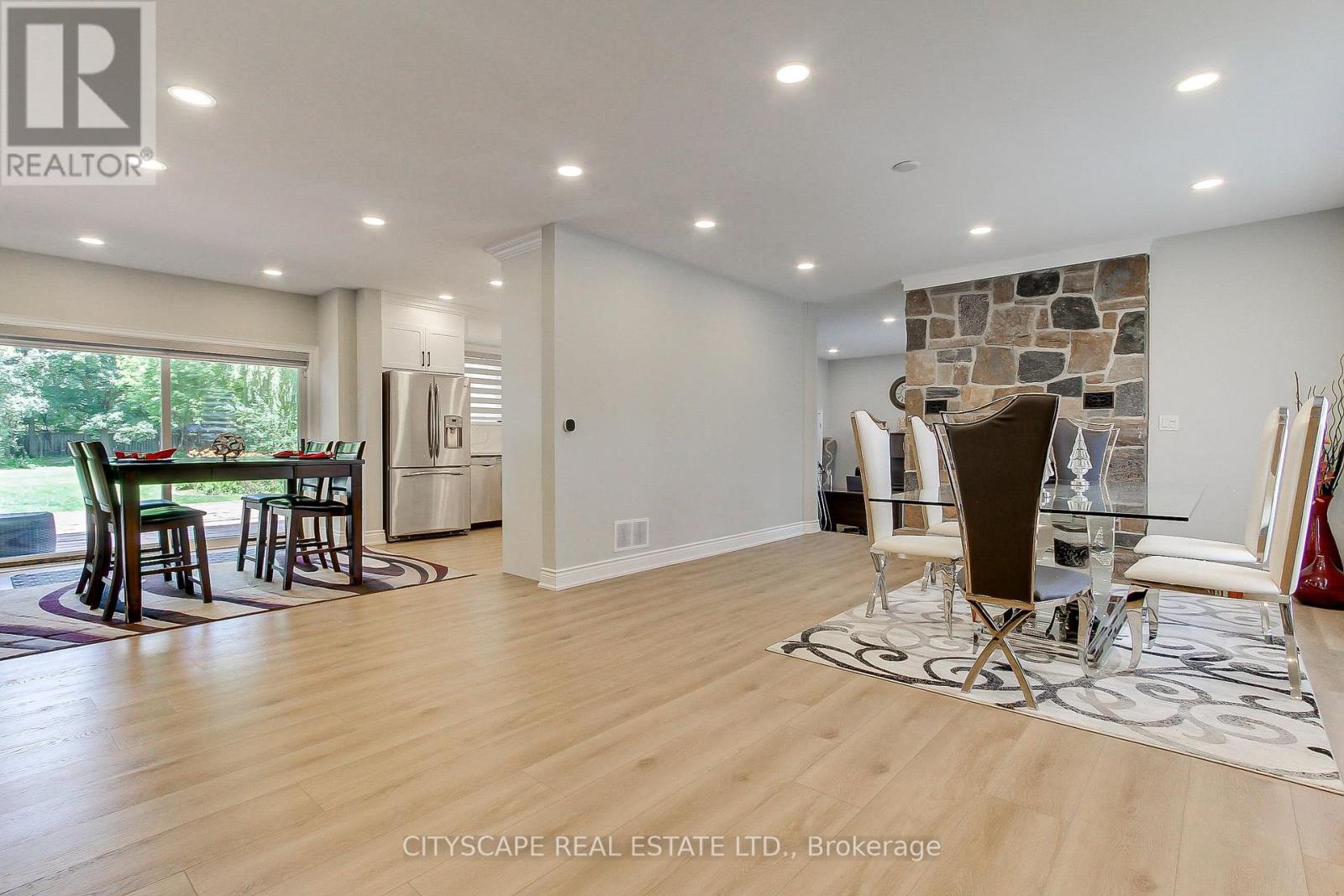 1543 Indian Grove, Mississauga, Ontario  L5H 2S5 - Photo 4 - W13567456