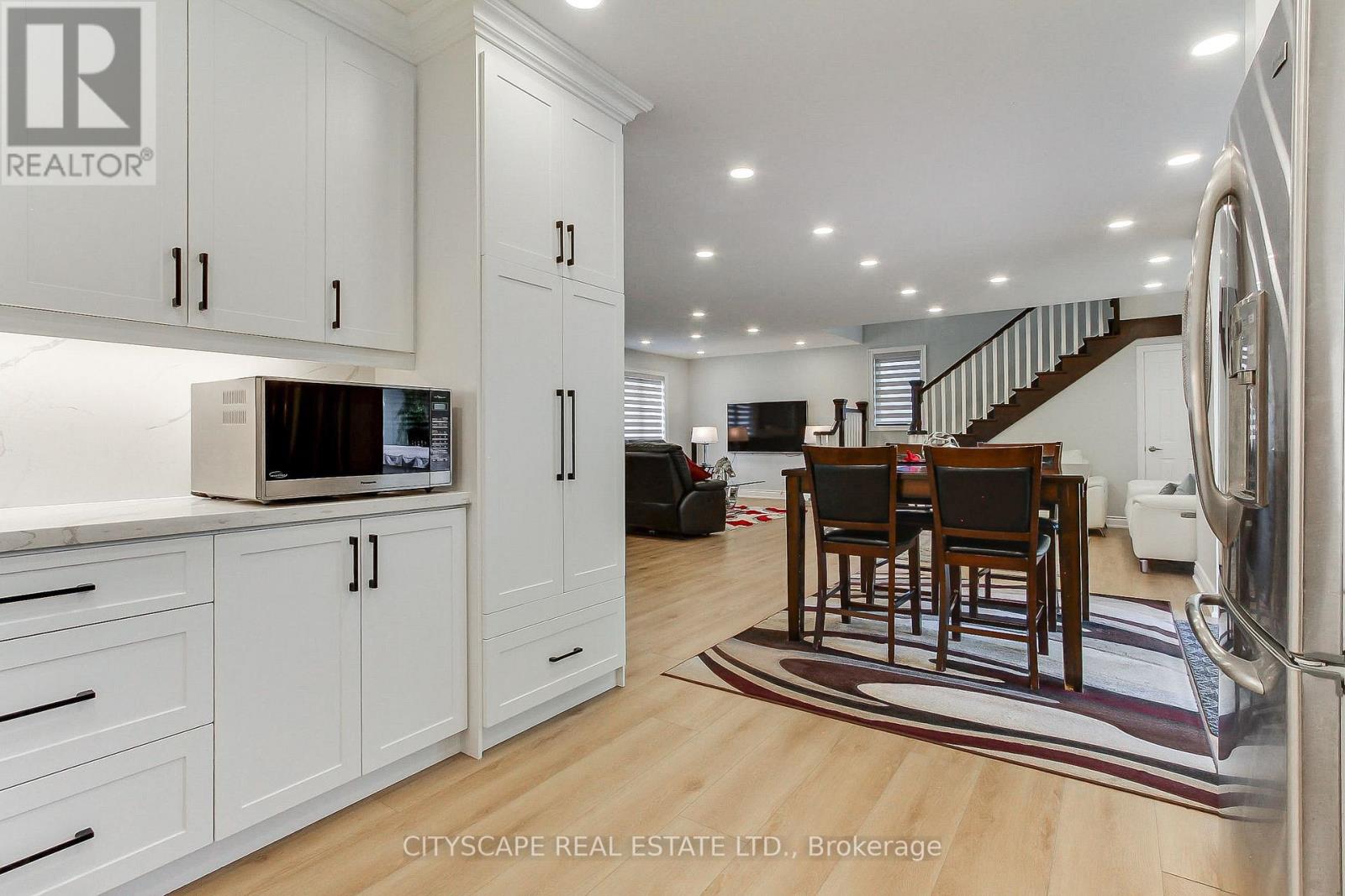 1543 Indian Grove, Mississauga, Ontario  L5H 2S5 - Photo 9 - W13567456