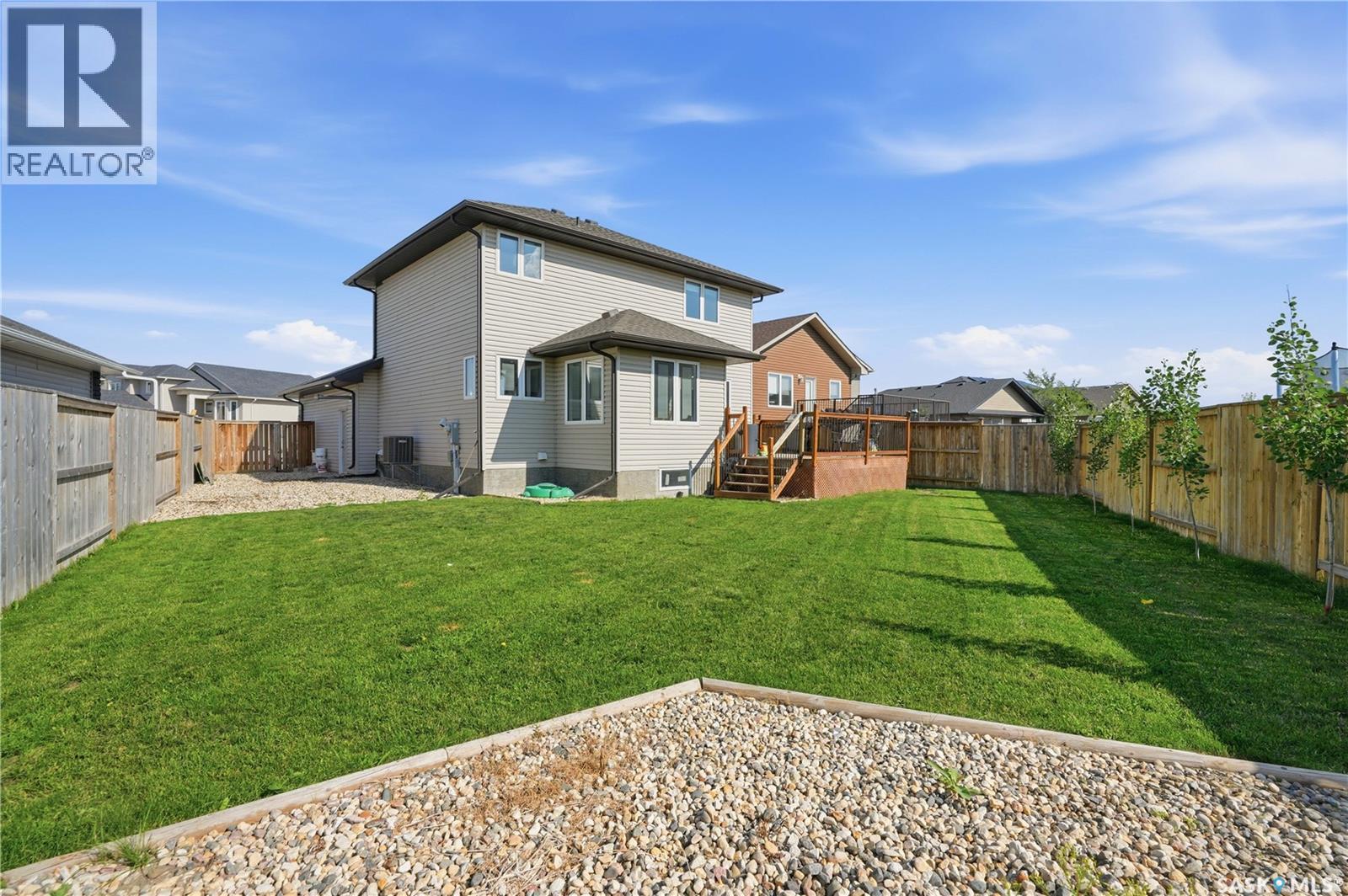 668 Lehrer Crescent, Saskatoon, Saskatchewan  S7R 0L2 - Photo 2 - SK042528