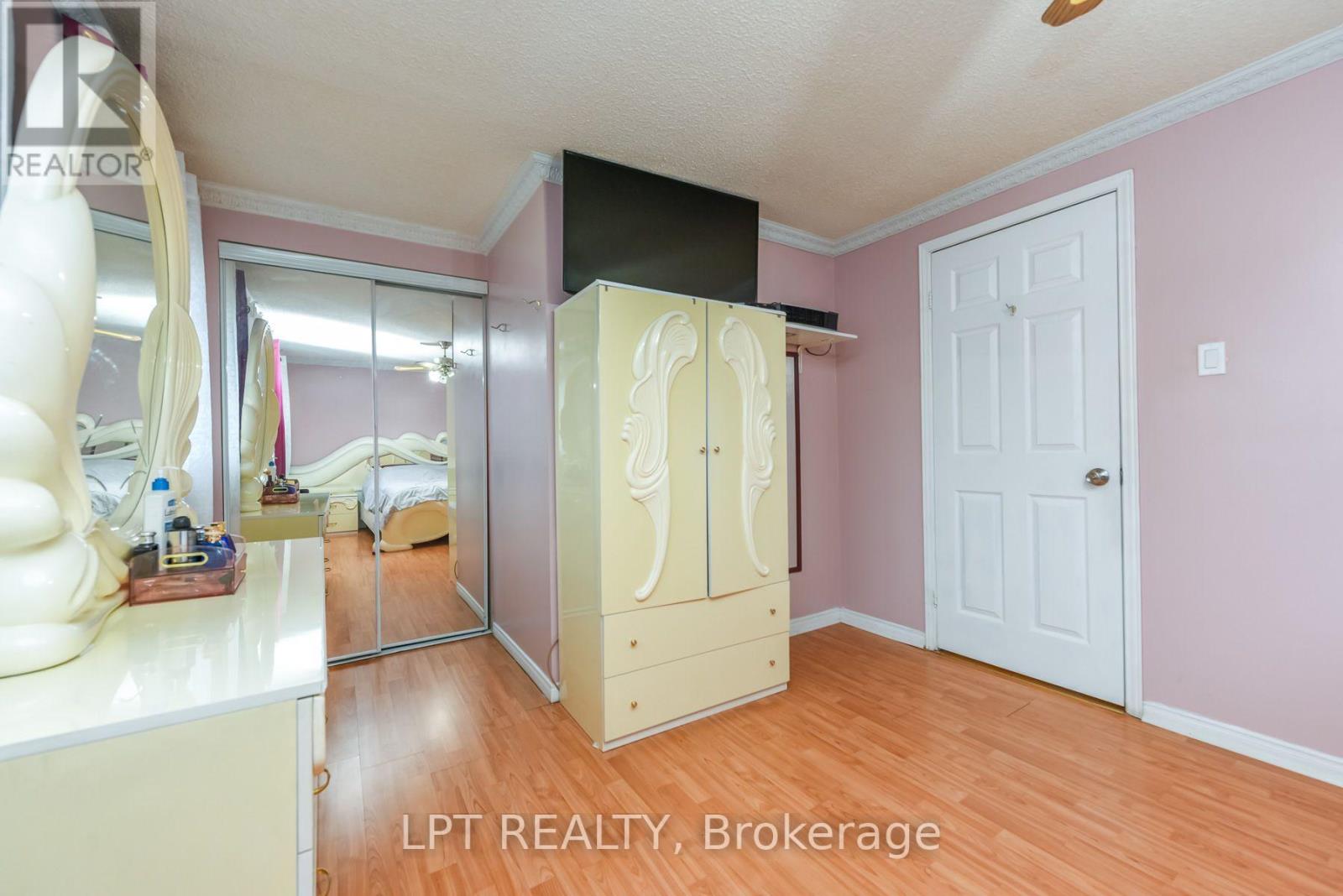 67 Kay Drive, Toronto, Ontario  M9V 4X8 - Photo 30 - W13564046