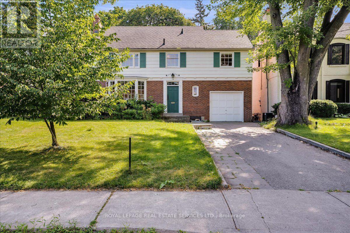 19 Strathgowan Crescent, Toronto, Ontario  M4N 2Z6 - Photo 2 - C13054542