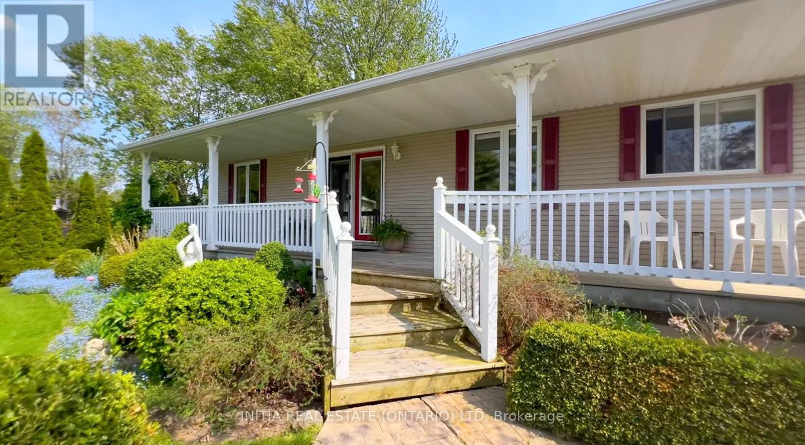 4217 Bluepoint Drive, Plympton-Wyoming, Ontario  N0N 1J6 - Photo 2 - X13567592