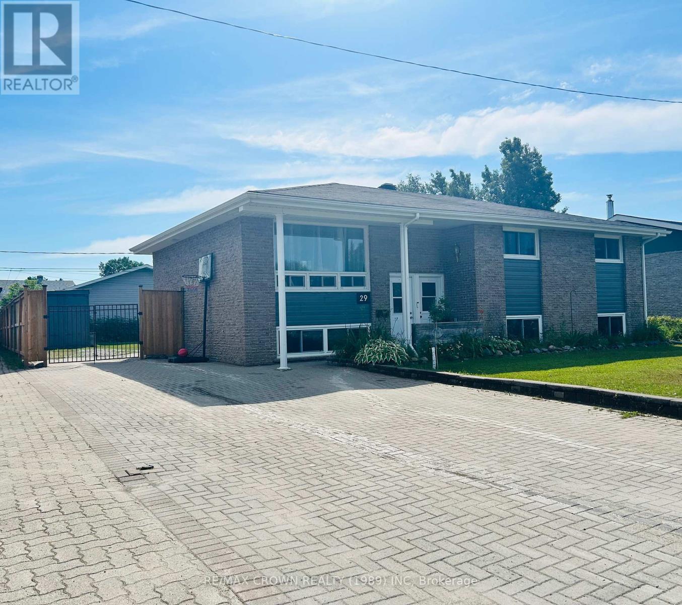 29 KENNEDY AVENUE, Kapuskasing, Ontario