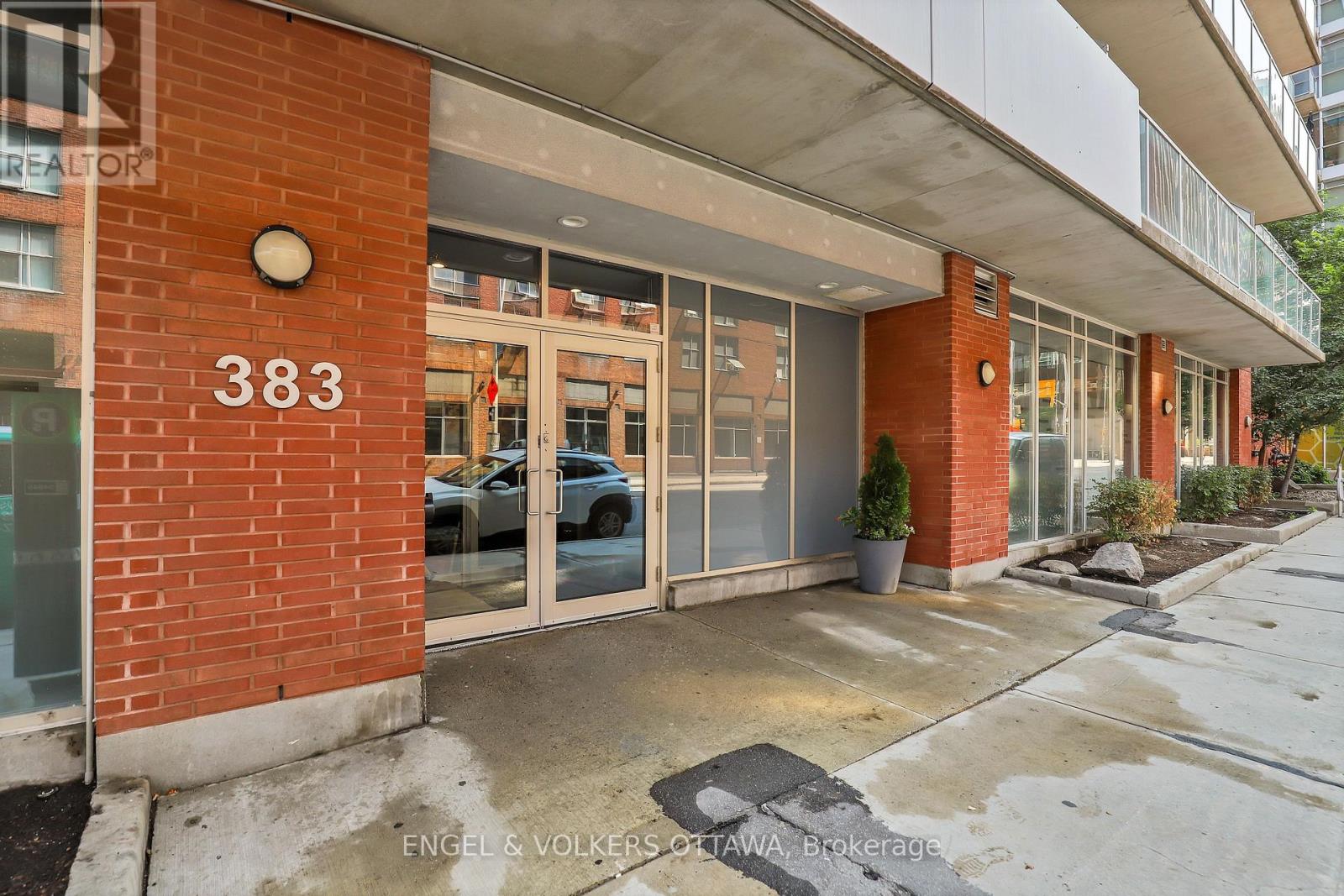 406 - 383 Cumberland Street, Ottawa, Ontario  K1N 1J7 - Photo 2 - X13567622