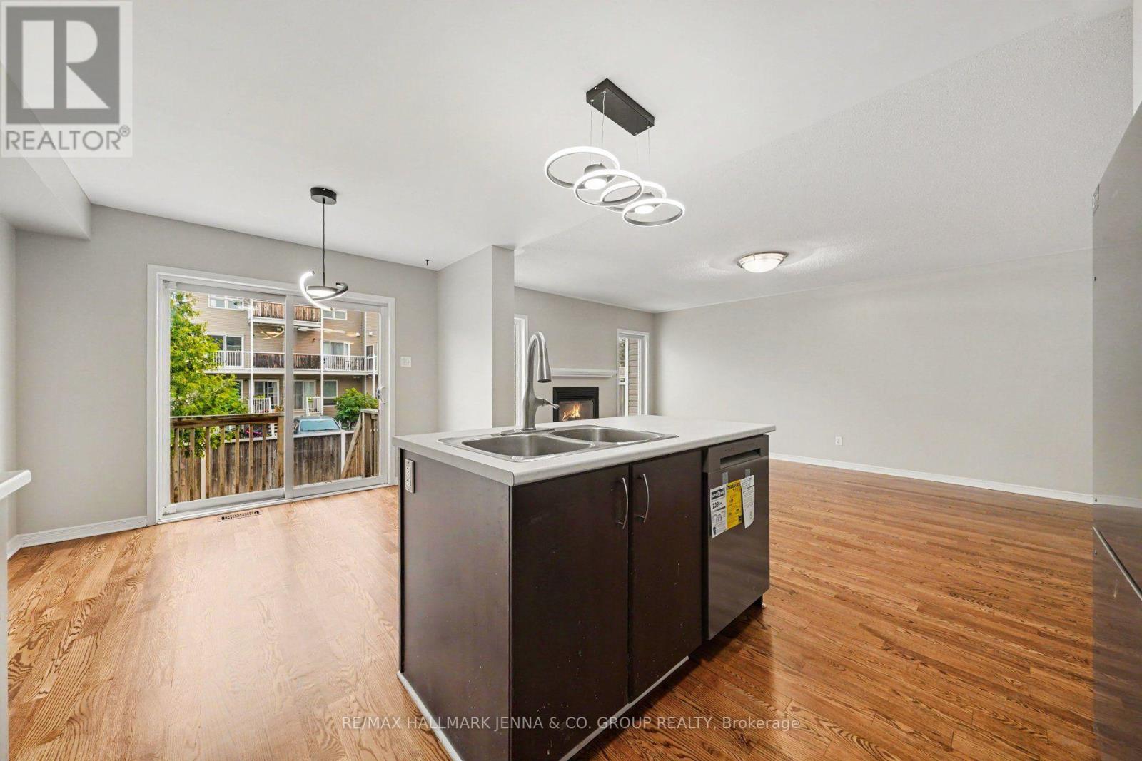 190 Sorento Street, Ottawa, Ontario  K2J 0B6 - Photo 10 - X13567684