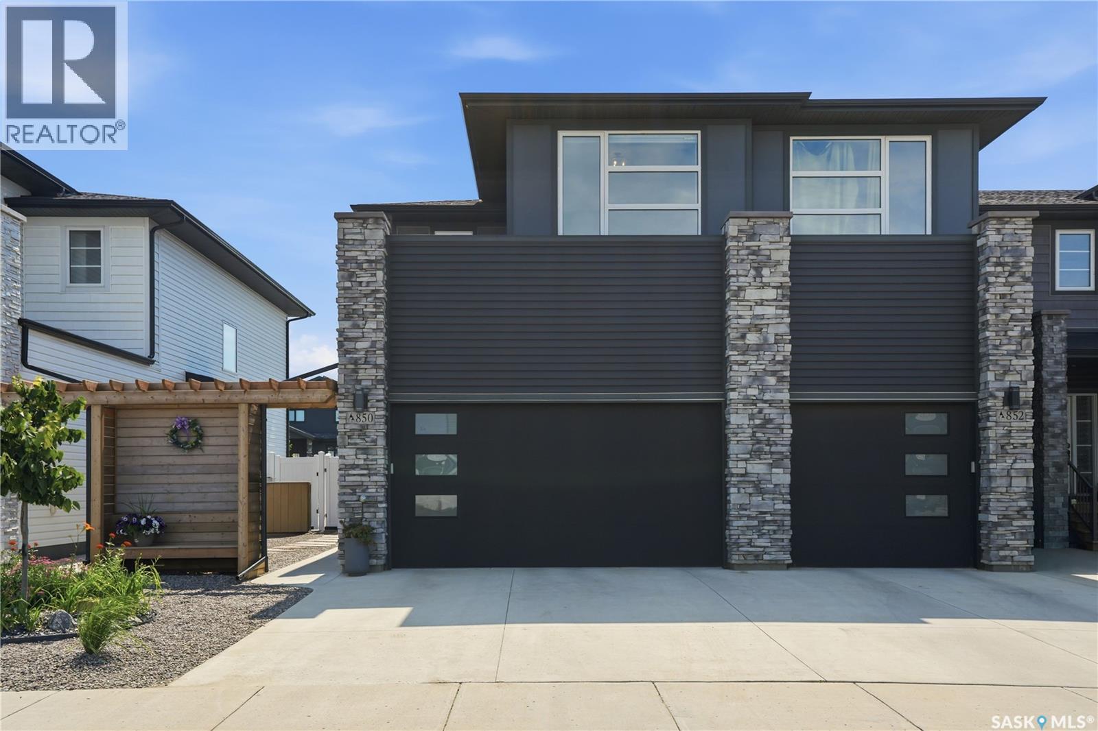 850 Brighton Gate, Saskatoon, Saskatchewan  S7V 1L2 - Photo 1 - SK042230