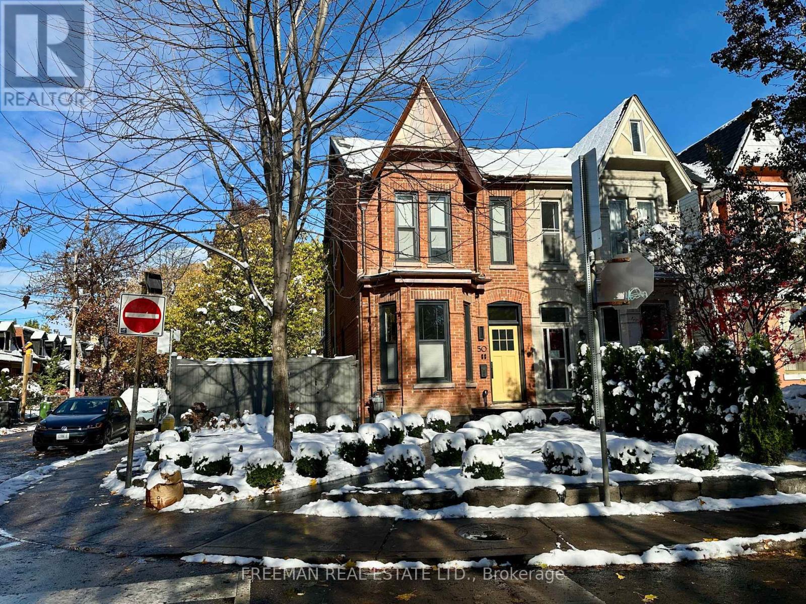 2 - 50 RUSSELL STREET, Toronto (University)