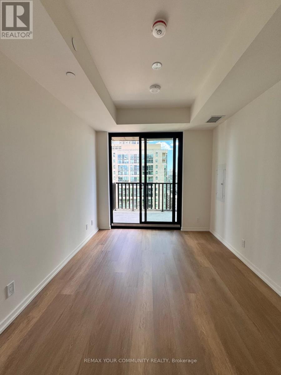 1708 - 109 ERSKINE AVENUE
