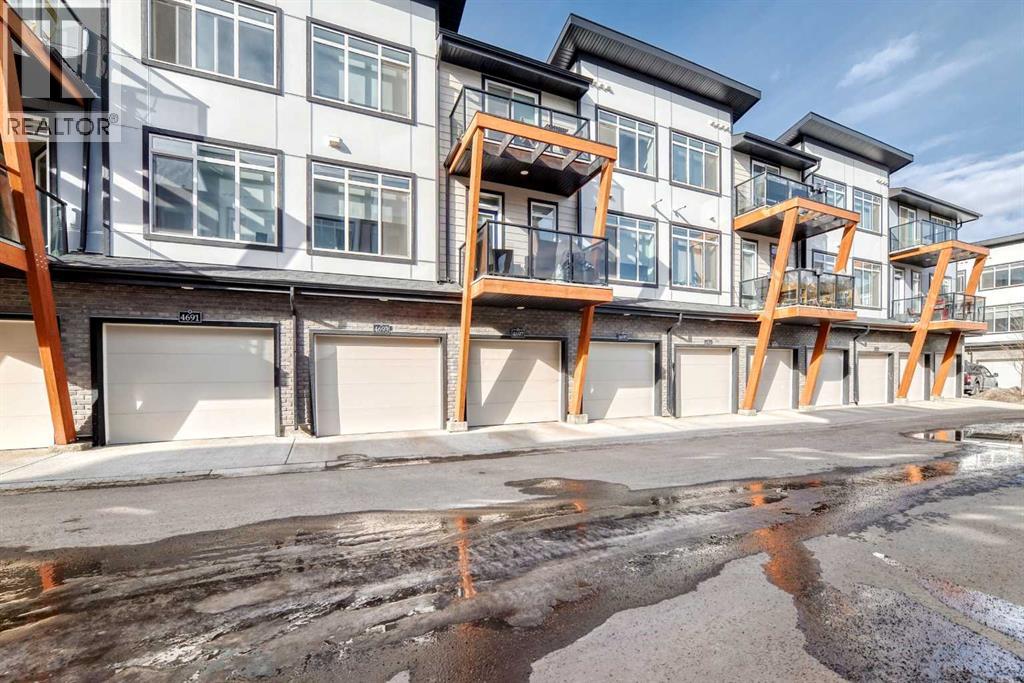 4697 Seton Drive SE, Calgary, Alberta  T3M 3T9 - Photo 7 - A2291690