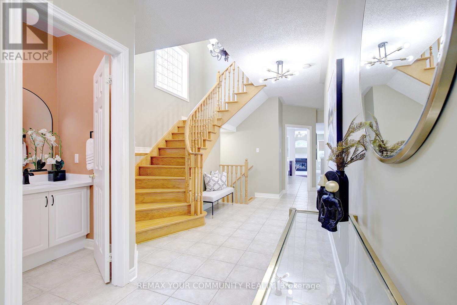 16 Westway Crescent, Vaughan, Ontario L4K 5S6 - Photo 5 - N13567540