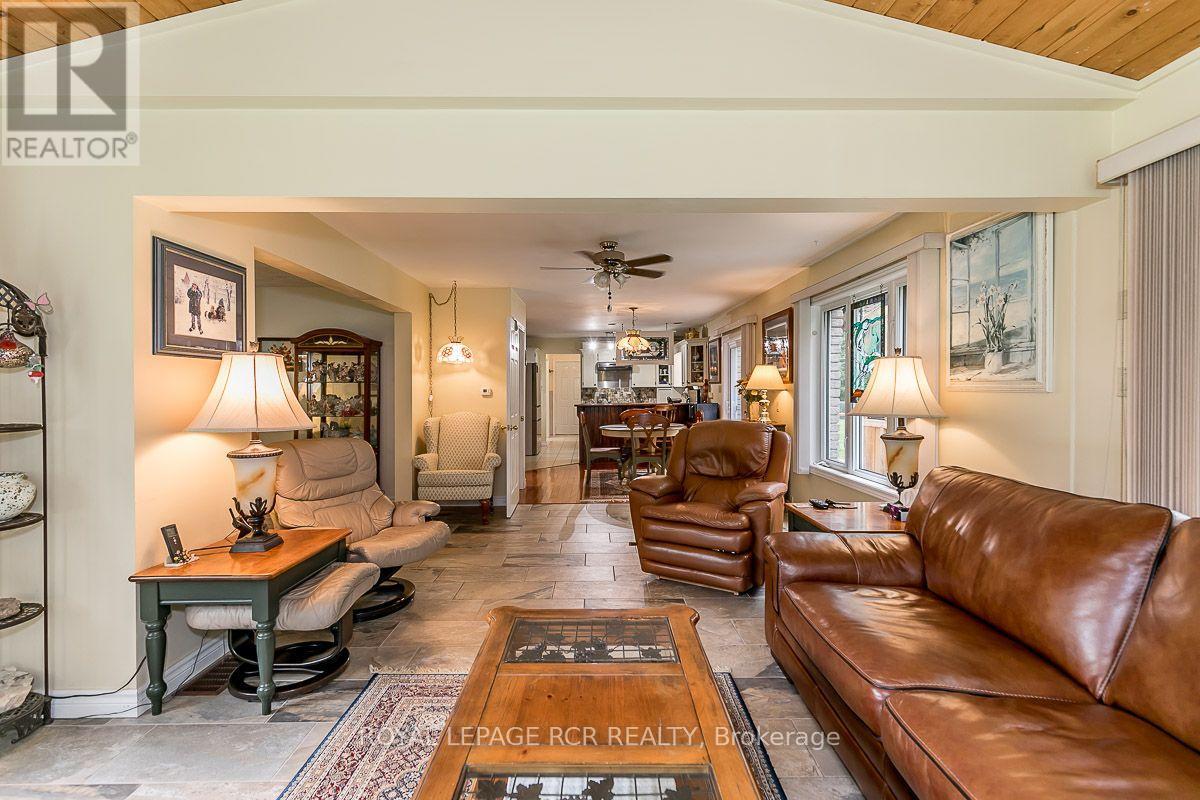 14808 Hwy 12, Tay (Victoria Harbour), Ontario  L0K 2A0 - Photo 12 - S13567542