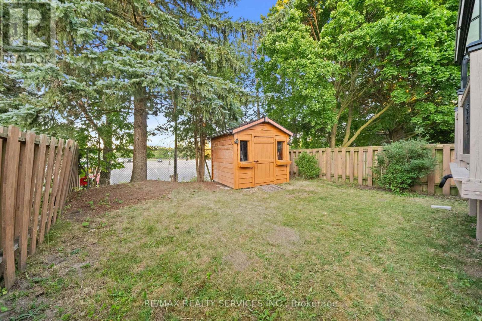 20 Highcroft Court, Kitchener, Ontario  N2E 2N9 - Photo 46 - X13567612