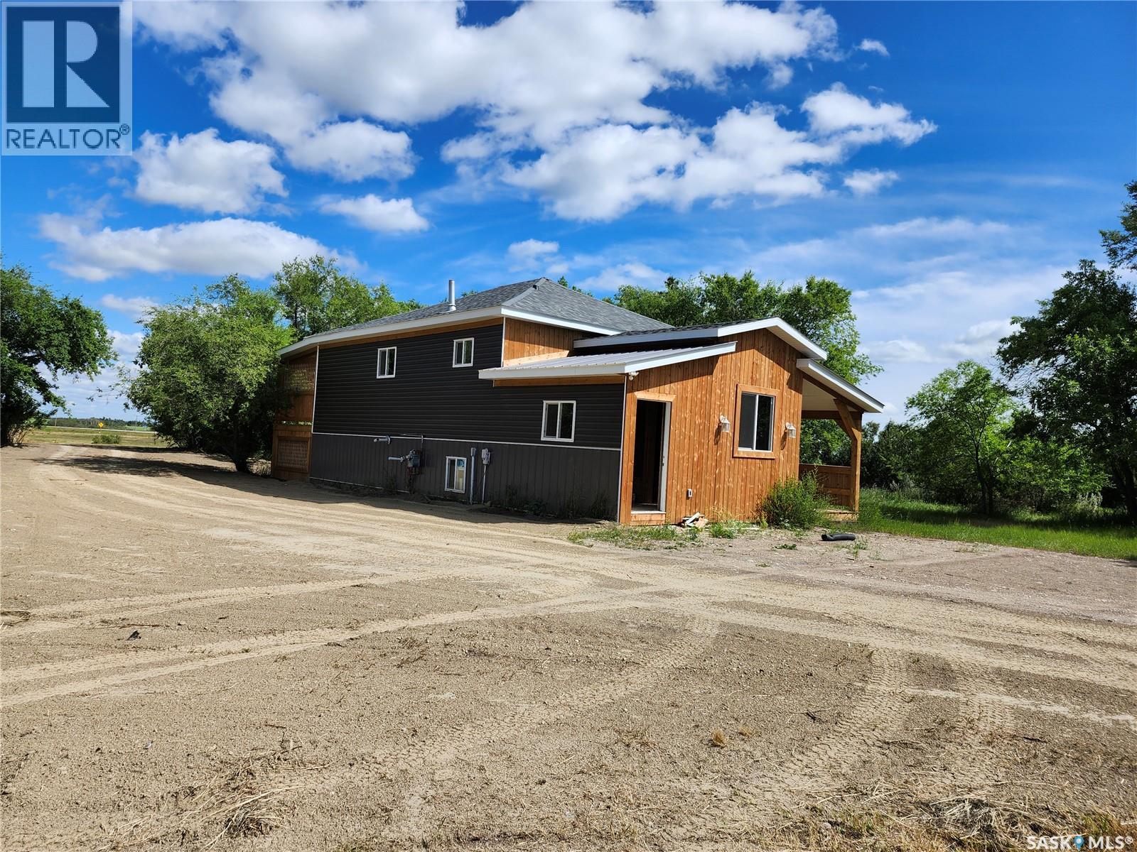 NA Service ROAD, Mclean, Saskatchewan