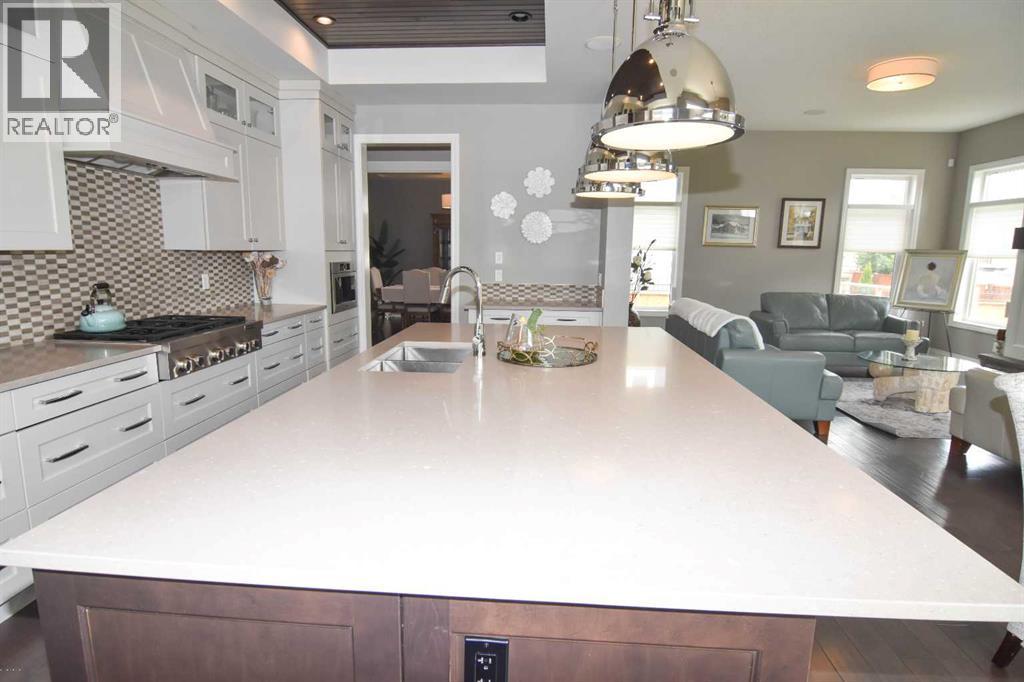 800 East Lakeview Road, Chestermere, Alberta T1X 1R2 - Photo 8 - A2327881