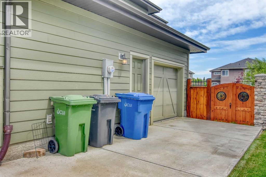 800 East Lakeview Road, Chestermere, Alberta T1X 1R2 - Photo 49 - A2327881