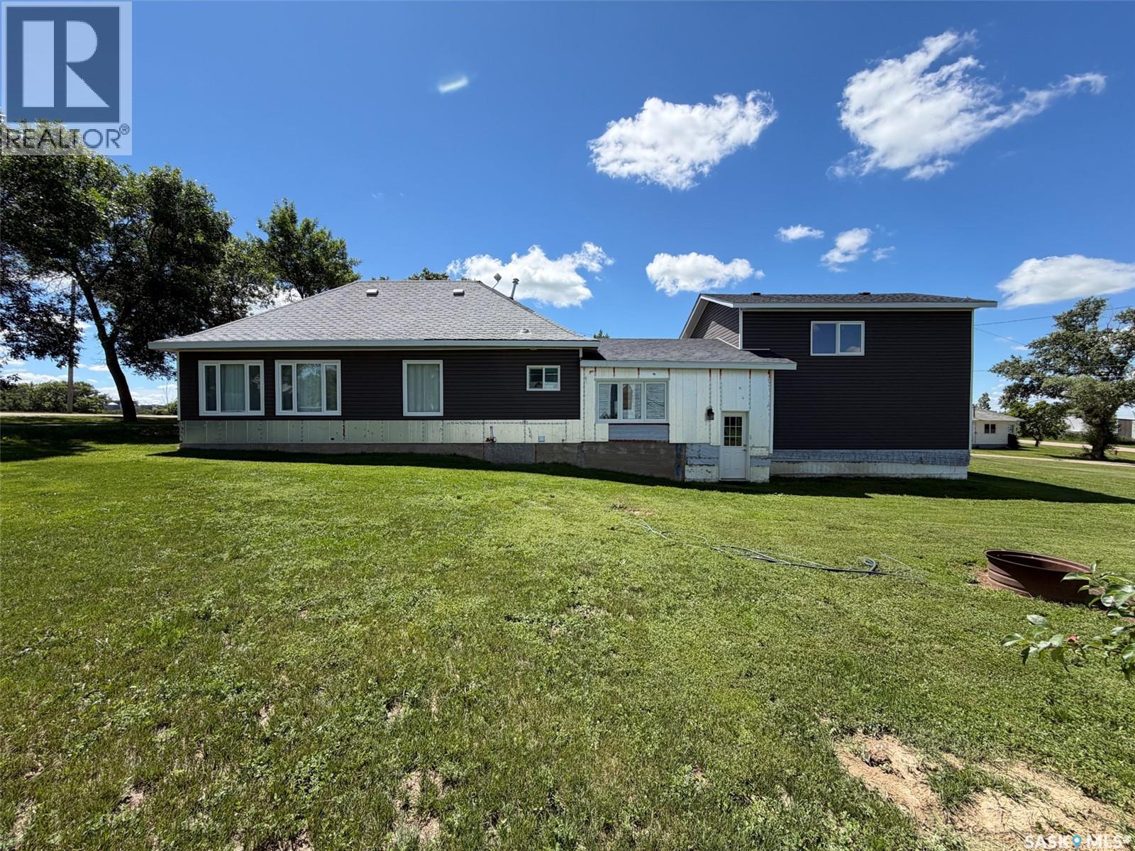 295 Ensign Street, Pennant, Saskatchewan  S0N 1X0 - Photo 42 - SK042686