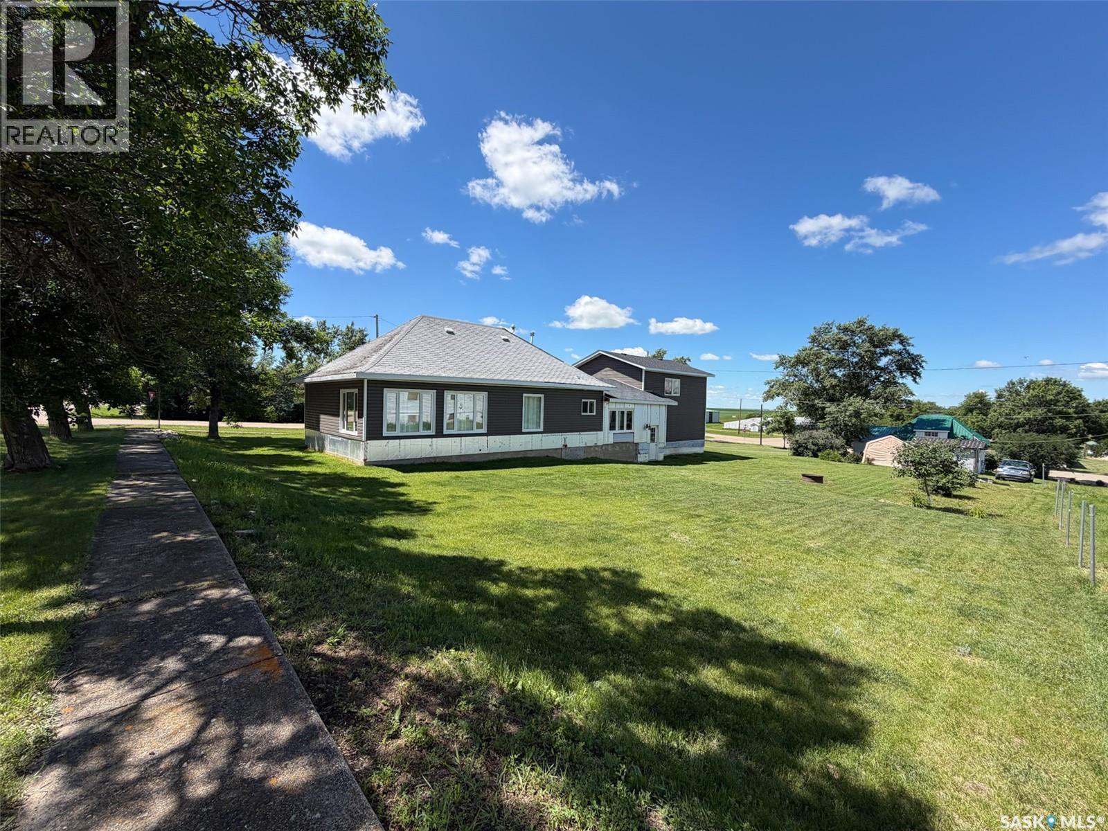295 Ensign Street, Pennant, Saskatchewan  S0N 1X0 - Photo 43 - SK042686