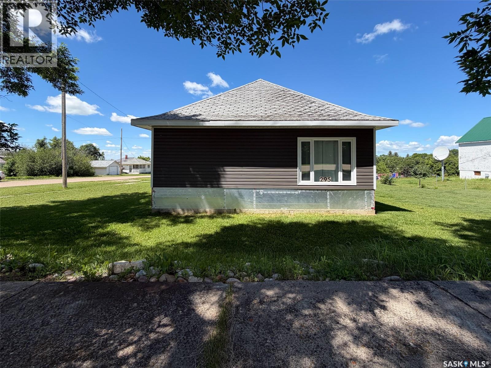 295 Ensign Street, Pennant, Saskatchewan  S0N 1X0 - Photo 44 - SK042686