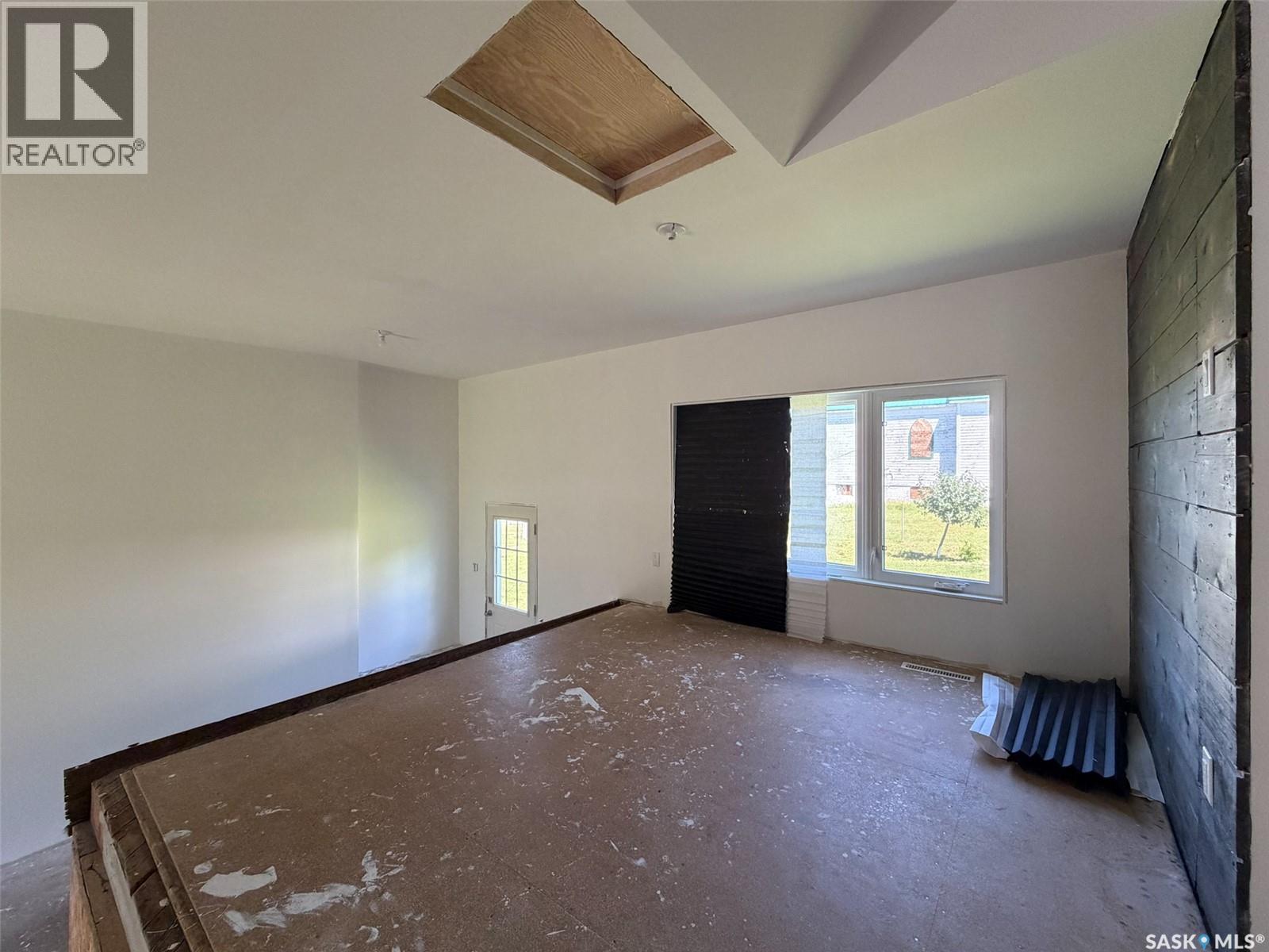 295 Ensign Street, Pennant, Saskatchewan  S0N 1X0 - Photo 9 - SK042686