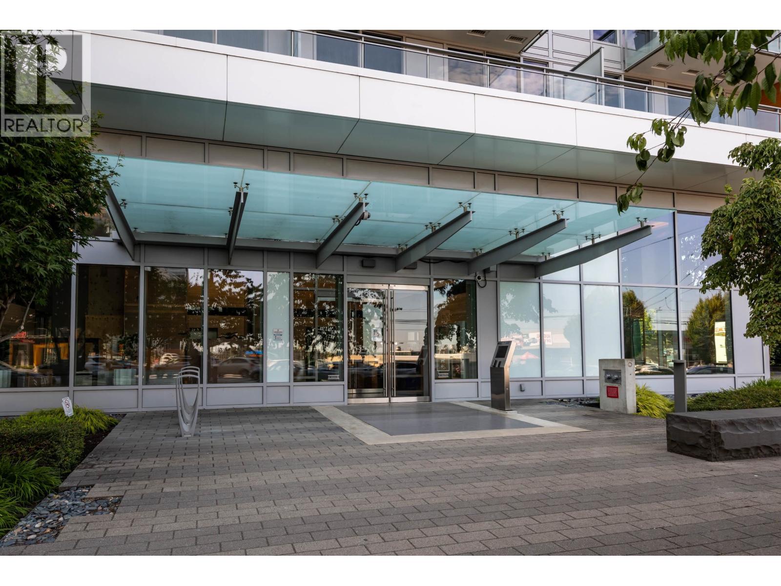 512 433 SW Marine Drive, Vancouver, British Columbia  V5X 0H5 - Photo 2 - R3146001