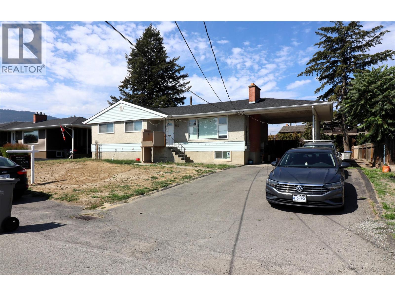 765 BARRIE Drive — photo 21