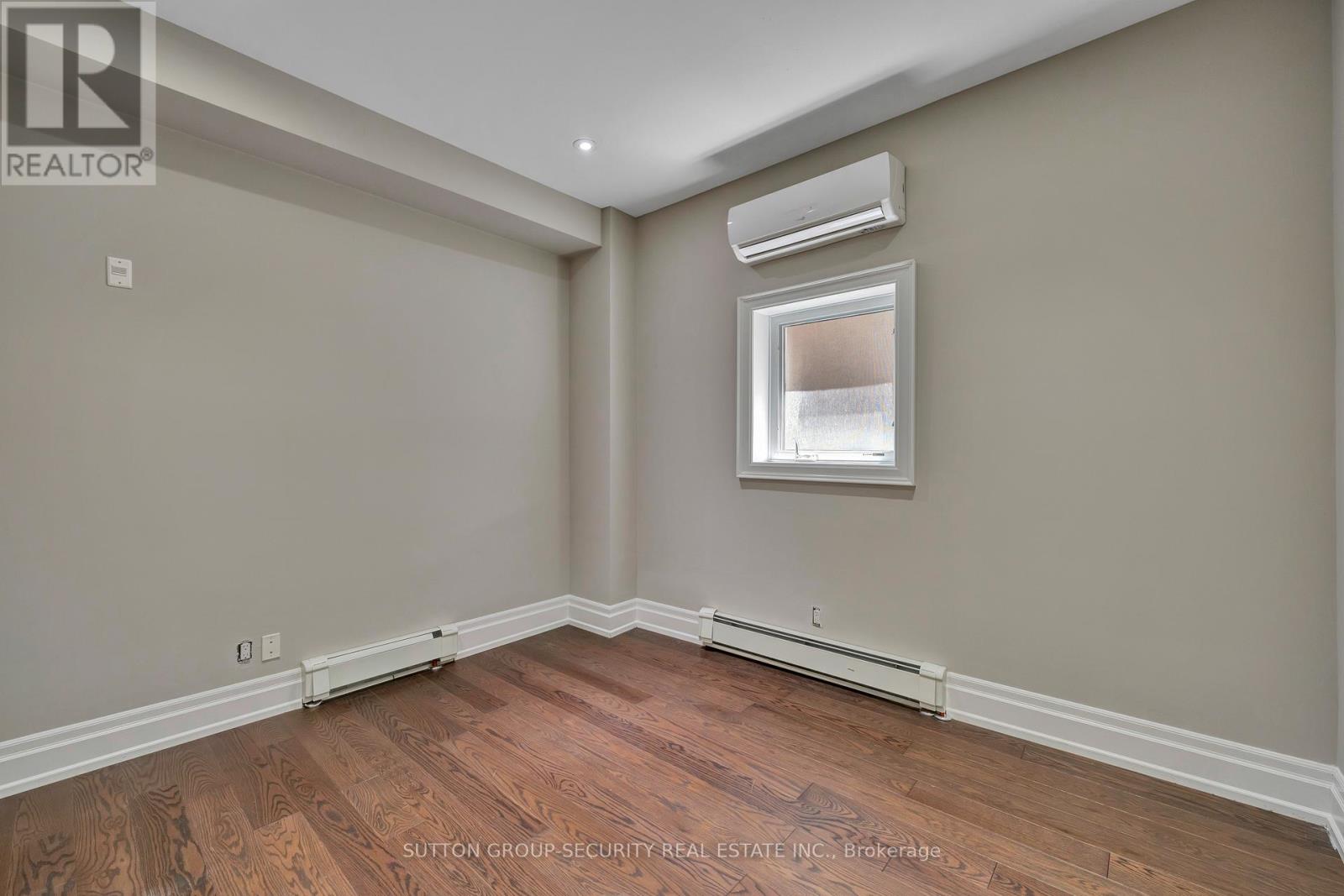 3 - 62 Lippincott Street, Toronto, Ontario  M5T 2R5 - Photo 14 - C13567916