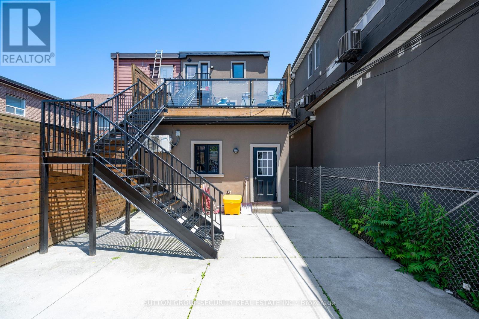 3 - 62 Lippincott Street, Toronto, Ontario  M5T 2R5 - Photo 2 - C13567916