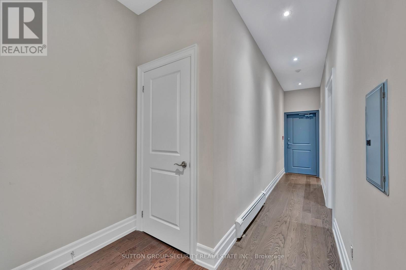 3 - 62 Lippincott Street, Toronto, Ontario  M5T 2R5 - Photo 3 - C13567916