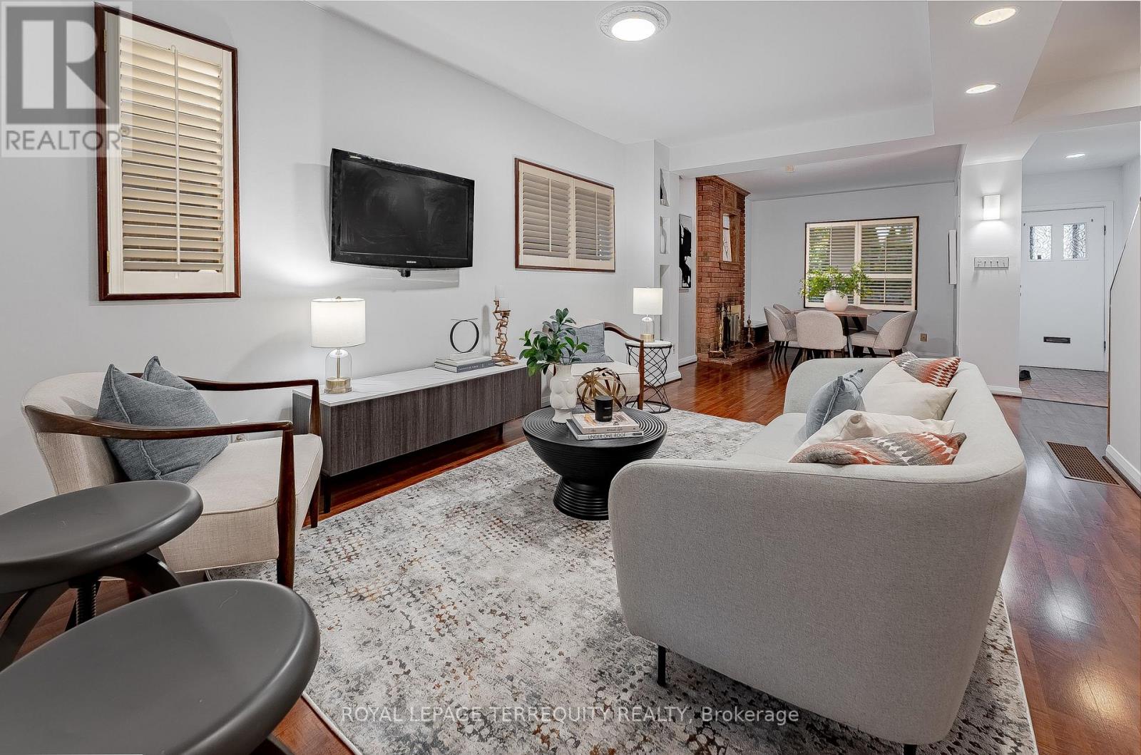 680 Woodbine Avenue, Toronto, Ontario  M4E 2J1 - Photo 12 - E13567796