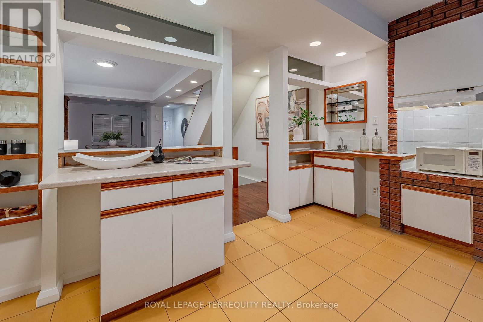 680 Woodbine Avenue, Toronto, Ontario  M4E 2J1 - Photo 16 - E13567796