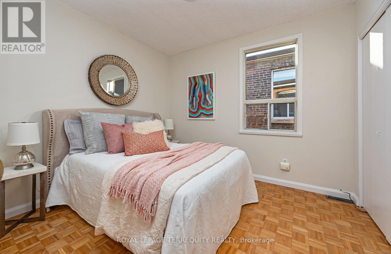 680 Woodbine Avenue, Toronto, Ontario  M4E 2J1 - Photo 19 - E13567796