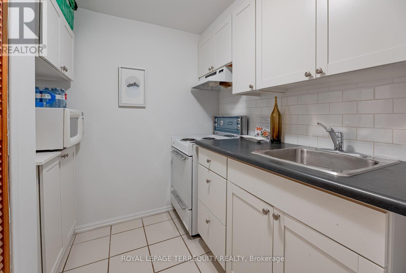 680 Woodbine Avenue, Toronto, Ontario  M4E 2J1 - Photo 30 - E13567796
