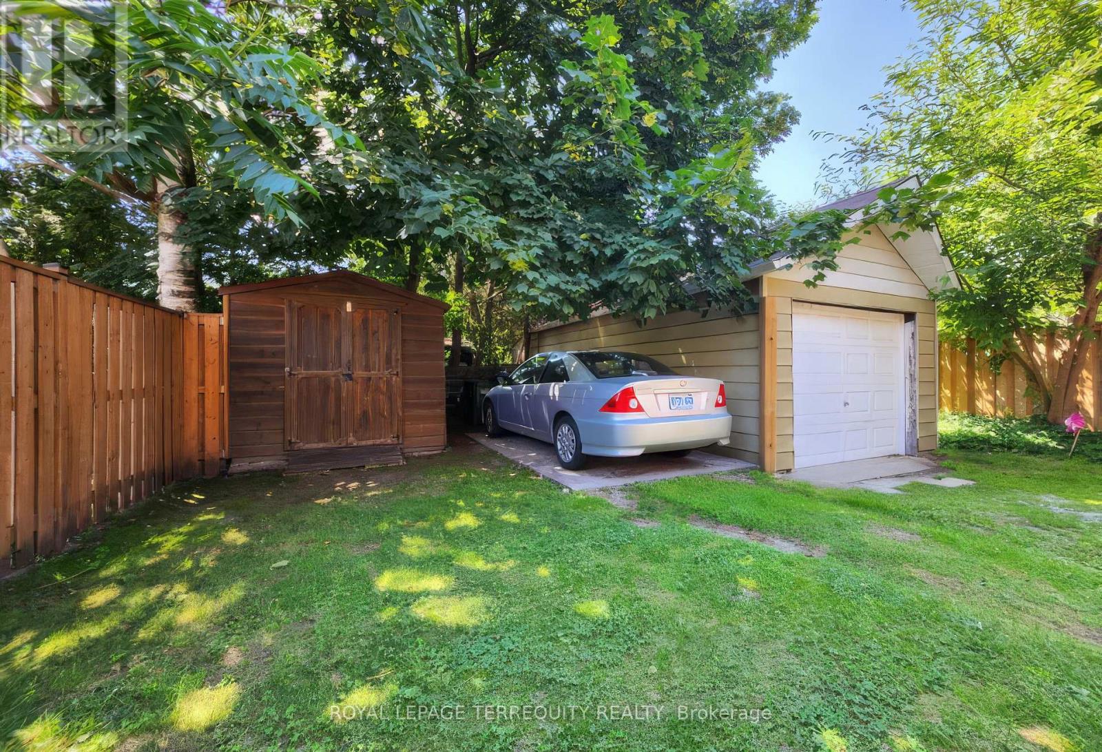 680 Woodbine Avenue, Toronto, Ontario  M4E 2J1 - Photo 33 - E13567796