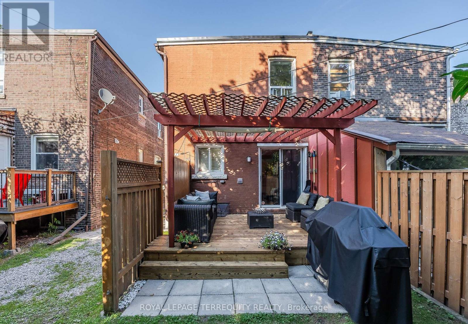 680 Woodbine Avenue, Toronto, Ontario  M4E 2J1 - Photo 37 - E13567796