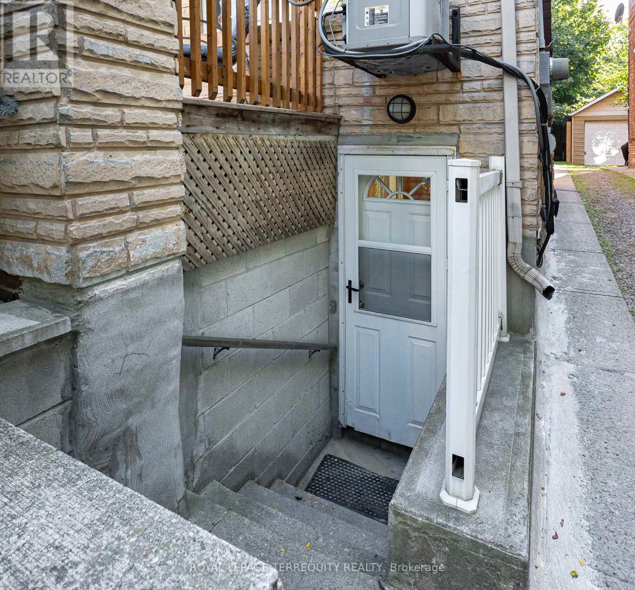 680 Woodbine Avenue, Toronto, Ontario  M4E 2J1 - Photo 39 - E13567796