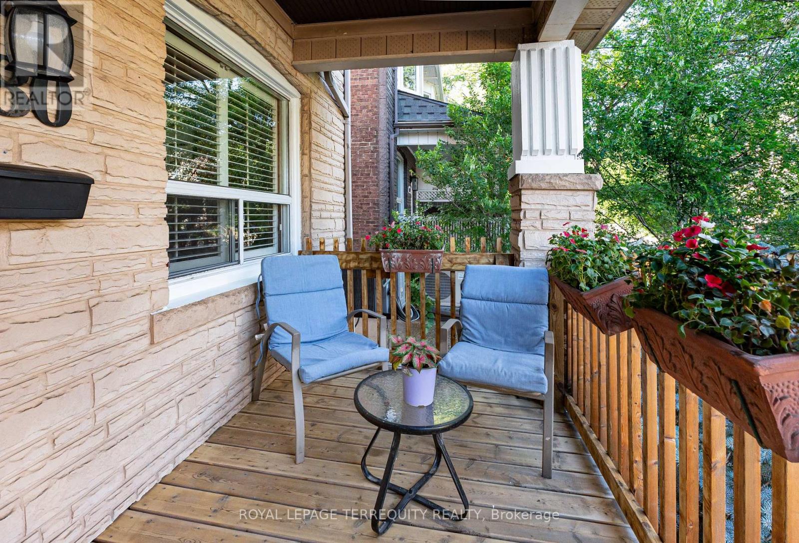680 Woodbine Avenue, Toronto, Ontario  M4E 2J1 - Photo 4 - E13567796