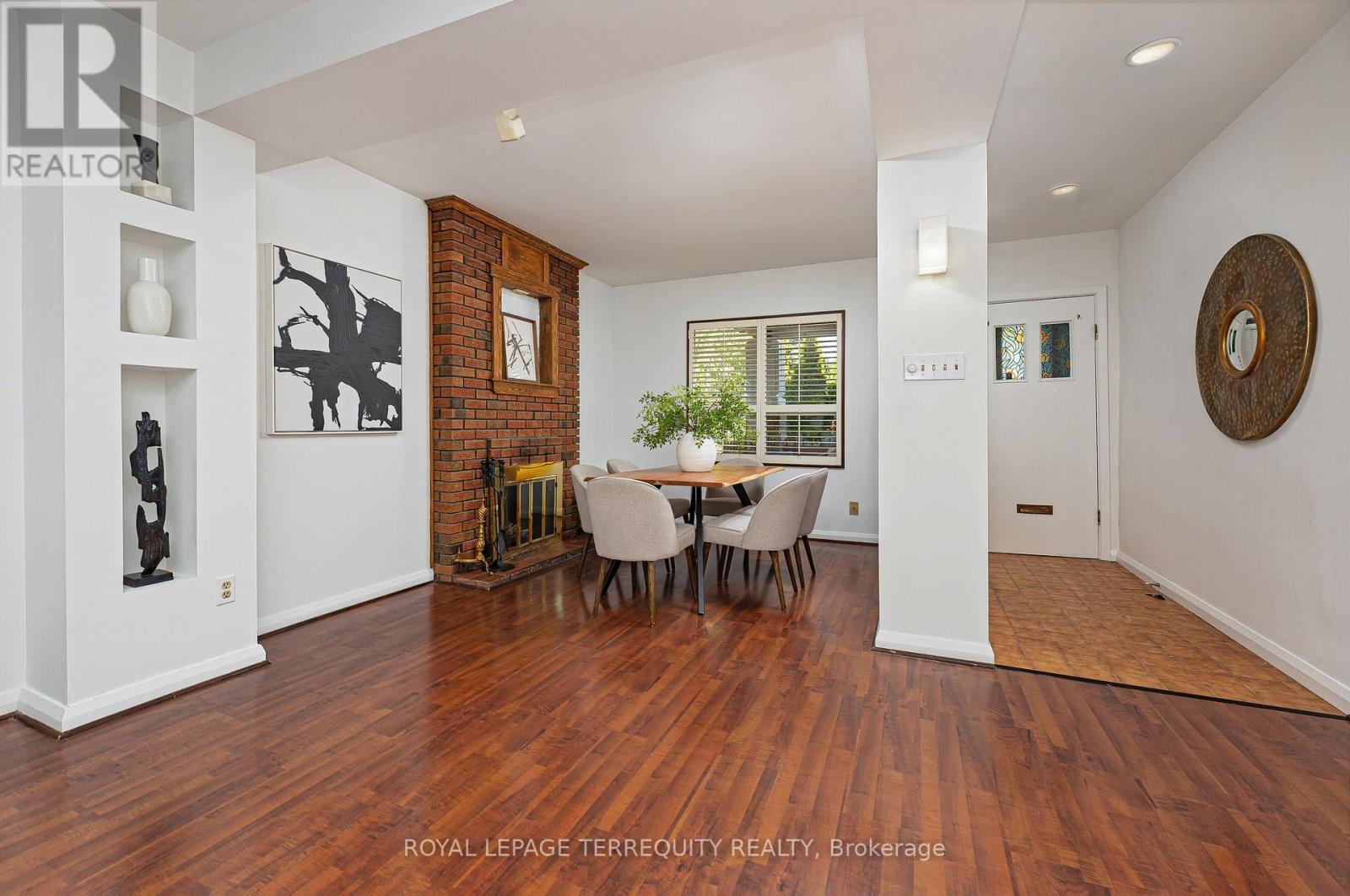 680 Woodbine Avenue, Toronto, Ontario  M4E 2J1 - Photo 6 - E13567796