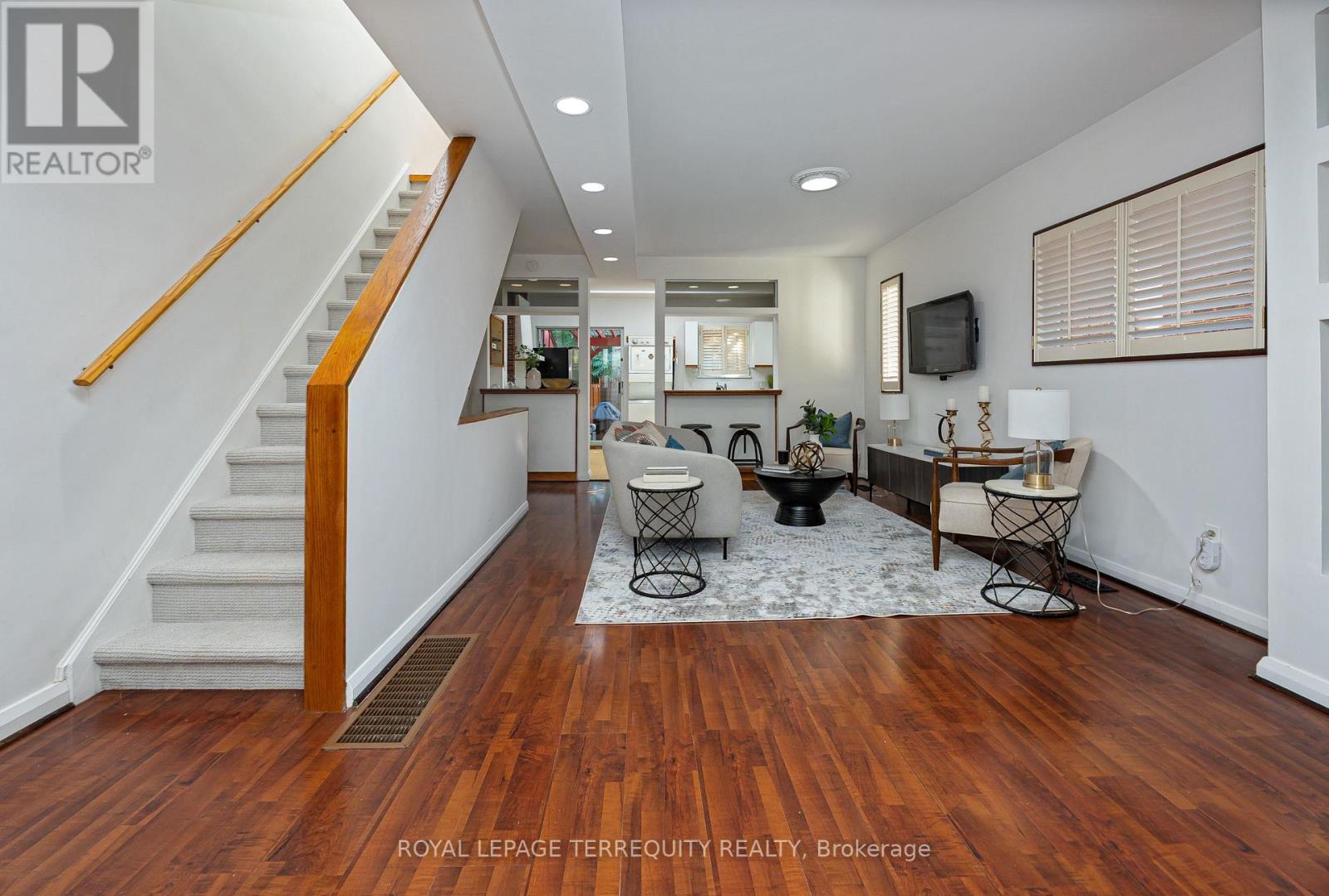 680 Woodbine Avenue, Toronto, Ontario  M4E 2J1 - Photo 9 - E13567796