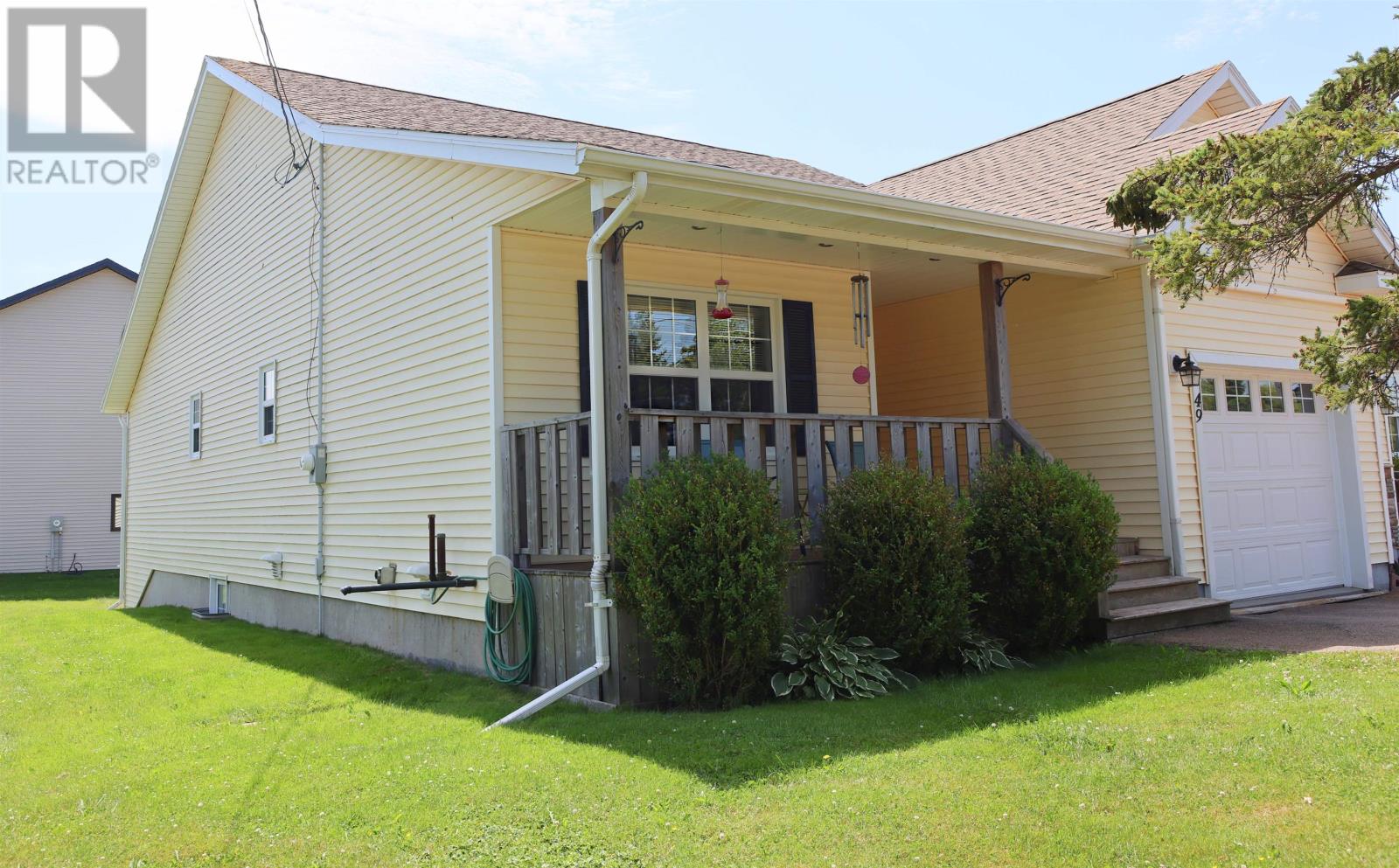 49 Royalty Road, Charlottetown, Prince Edward Island  C1E 3C9 - Photo 2 - 202617643